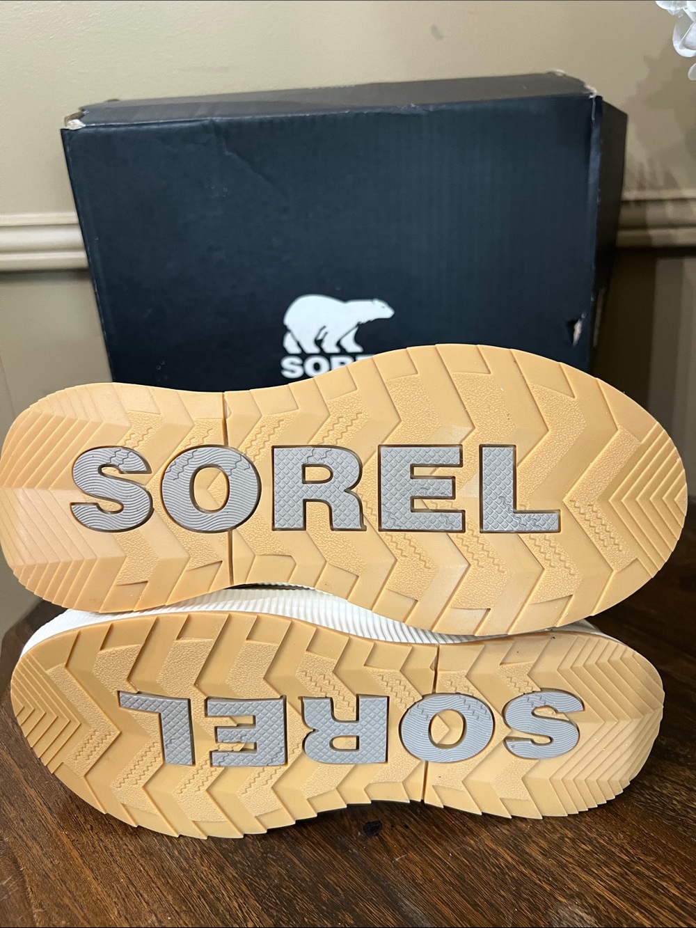 Sorel Out N About III Classic WP Size 6 New in Box - Picture 5 of 7